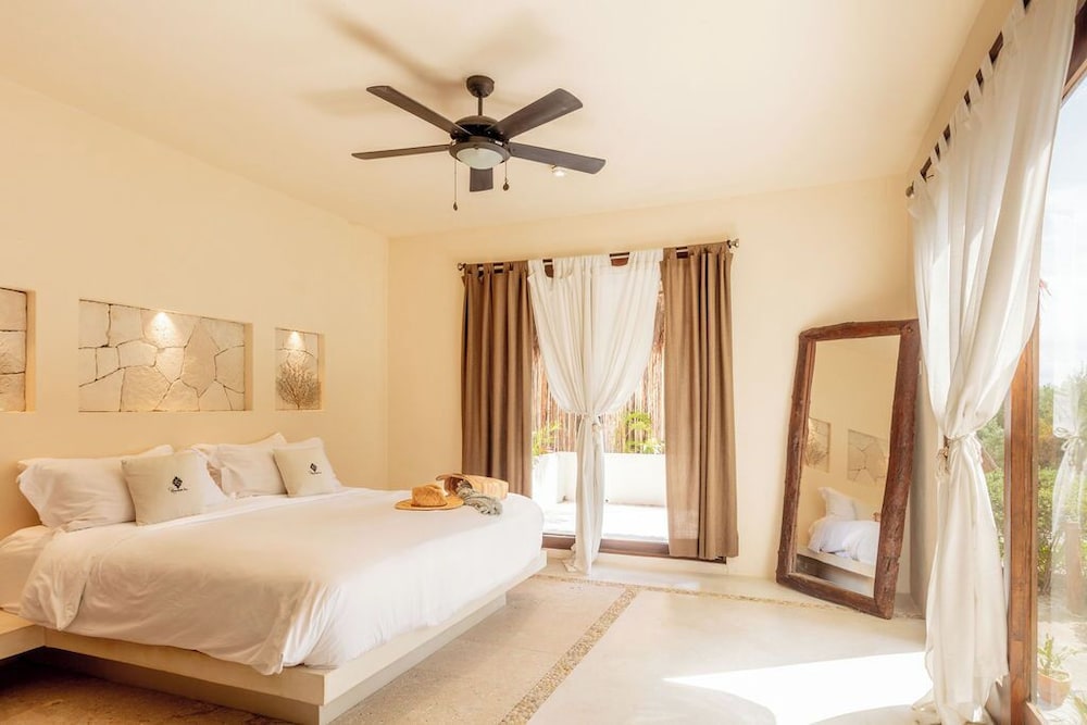 Casa Punta Coco & Beach Club