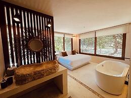 Casa Punta Coco & Beach Club