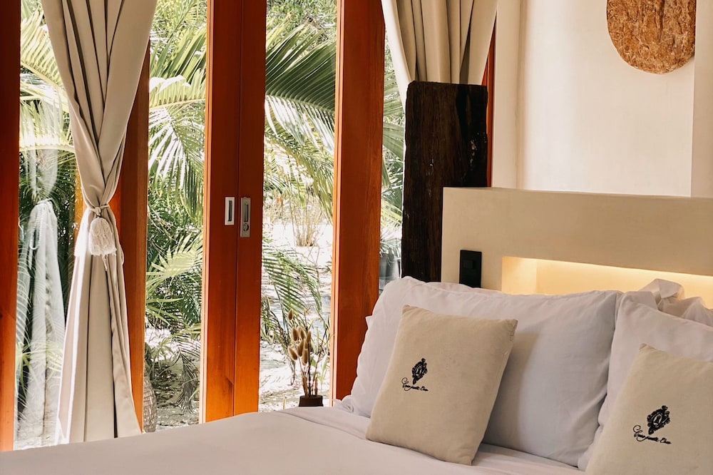 Casa Punta Coco & Beach Club