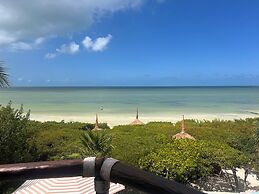 Casa Punta Coco & Beach Club