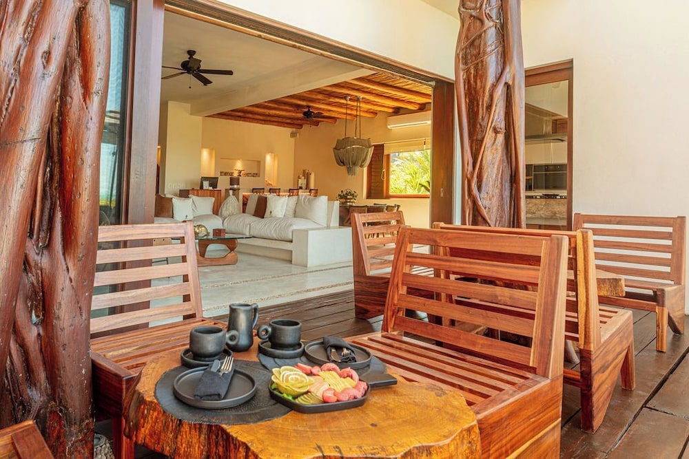 Casa Punta Coco & Beach Club