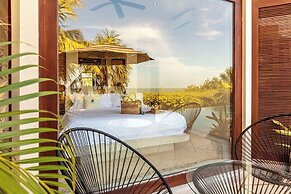 Casa Punta Coco & Beach Club