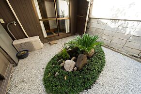 Kyomachiya IZO
