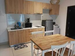 KSL Studio Homestay by Immaculate