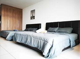 KSL Studio Homestay by Immaculate