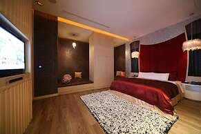 Hmulan Motel