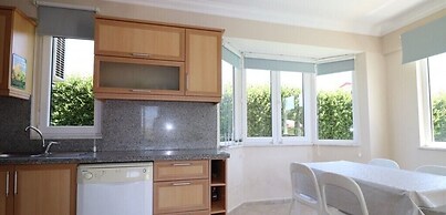 Villa TR07 by Joylettings