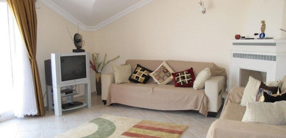 Villa MRA5 by JoyLettings