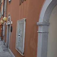 Doge Inn