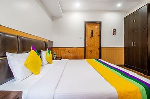 Itsy Hotels Avantika With Forest View