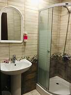 Revan Hotel