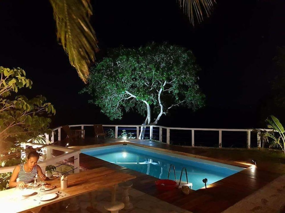 Coral Canyon Romblon - Hostel
