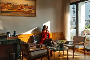 Nomad Hotel