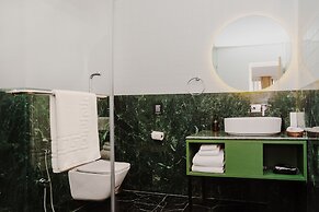 Nomad Hotel