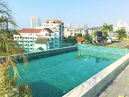 Fantastic Roof top Pool!