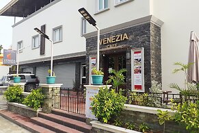 Venezia Suites Hotel Iloilo
