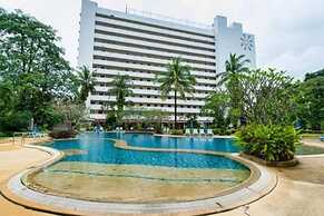 Patong Beach Resort Olympic Size Pool Gym Spa