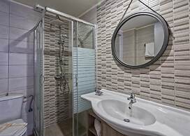 Icarus Suite Apartments