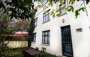 Apartment B29