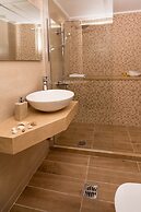Avra Apartments