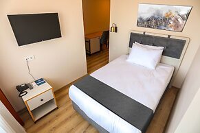 Agate Hotel