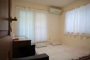 Nyoze House