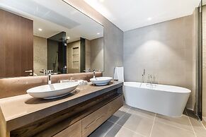 Luxury 2BR Marina Gate 3