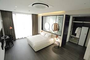 Orchid Hotel