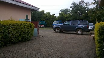 Leosim Hotel Nebbi