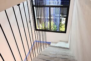 Uri House