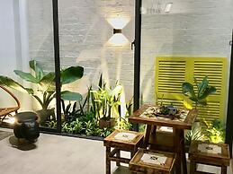 Uri House