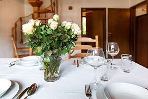 Castle way Apartments Tamy
