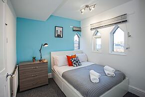 The Manchester Pad - Sleeps 12