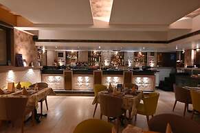 Status Club Resort