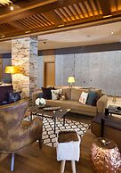 Magna Pivot Hotel - Boutique Class