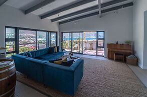 Hout & About Guest House
