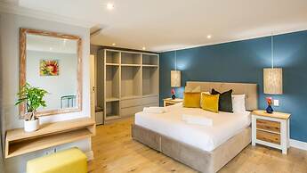 Hout & About Guest House