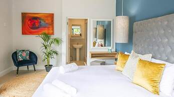 Hout & About Guest House