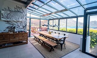 Hout & About Guest House