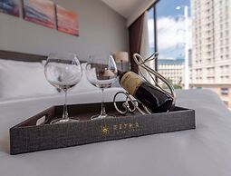 Reyna Hotel Hanoi