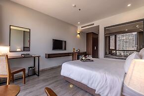 Reyna Hotel Hanoi