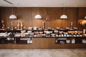 Reyna Hotel Hanoi