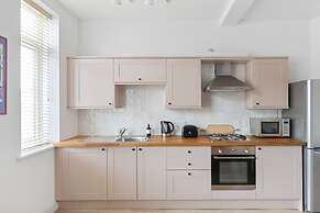 84A Albany Road