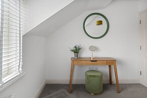 84A Albany Road