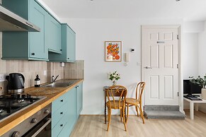 84A Albany Road