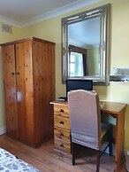 Golden Dawn Guesthouse