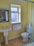 Golden Dawn Guesthouse