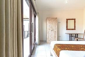 Azalea Homestay & Villa