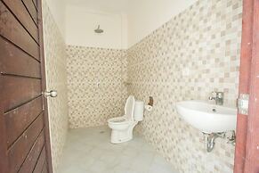 Azalea Homestay & Villa