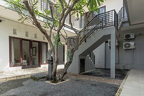 Azalea Homestay & Villa